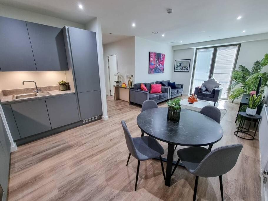 Luxury City Centre Townhouse With Parking Manchester Exterior foto