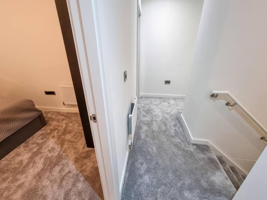 Luxury City Centre Townhouse With Parking Manchester Exterior foto